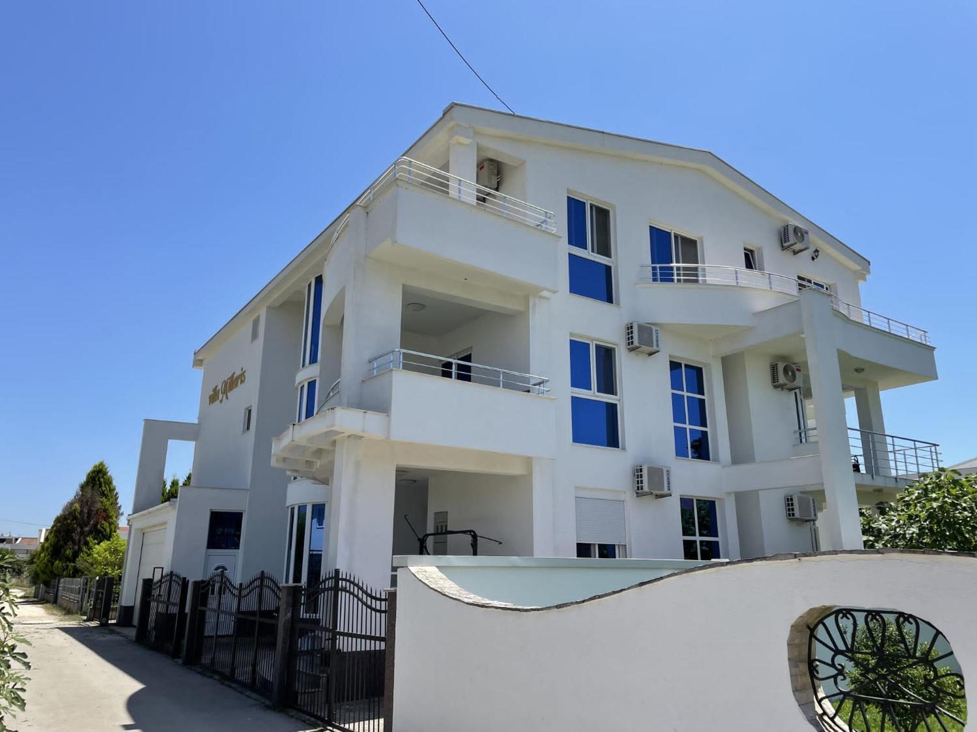 Apartmani Vila Milaris Ulcinj Exterior photo